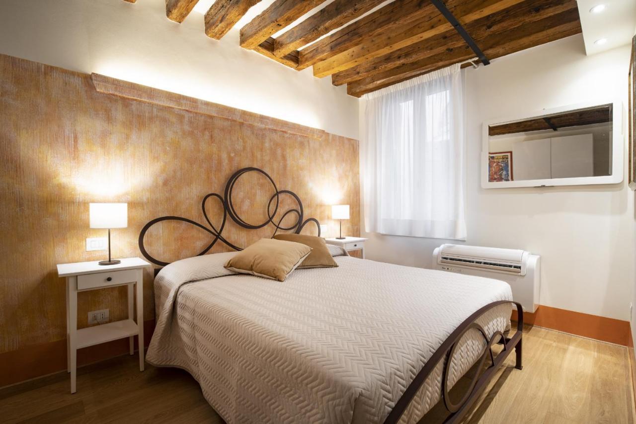 Apartmán Rialto Sant'Aponal Prestige By Wonderful Italy Benátky Exteriér fotografie